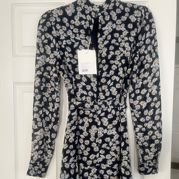 Floral Smocked & Tiered Dress Medium - Picture 9 of 9